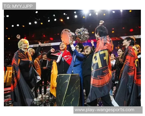 电竞比分DOTA2热议FPX团队意识引发的争议与反思 电竞比分DOTA2热议FPX团队意识引发的争议与反思